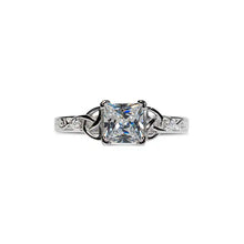 Load image into Gallery viewer, Timeless Triquetra™ 18K White Gold Filigree Ring