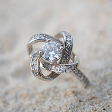 Load image into Gallery viewer, Celtic Knot™ 18K White Gold Ring