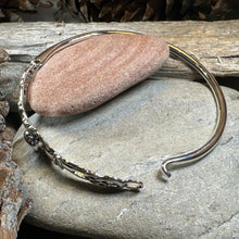 Load image into Gallery viewer, Pure Romance Irish Claddagh Bracelet