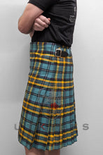 Load image into Gallery viewer, Traditional Kilt - Premium Wool, Continue Tartan