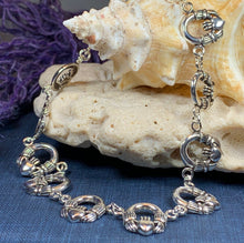 Load image into Gallery viewer, Celtic Claddagh Bracelet