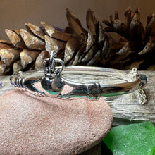 Load image into Gallery viewer, Ballisodare Claddagh Bracelet