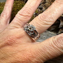 Load image into Gallery viewer, Eternally Celtic Claddagh Band Ring