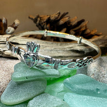 Load image into Gallery viewer, Knotwork Claddagh Bangle Bracelet