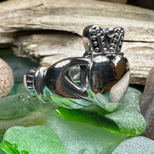 Load image into Gallery viewer, Nobility Claddagh Ring