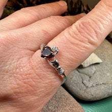 Load image into Gallery viewer, Garnet Claddagh Ring