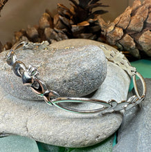 Load image into Gallery viewer, Elegant Irish Claddagh Bracelet