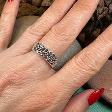 Load image into Gallery viewer, Trinity Knot Band Ring