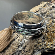 Load image into Gallery viewer, Celtic Spinner Ring