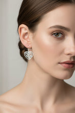 Load image into Gallery viewer, Gràidhear Celtic Heart Earrings
