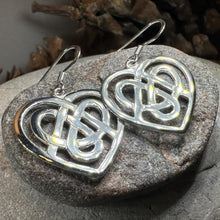 Load image into Gallery viewer, Gràidhear Celtic Heart Earrings