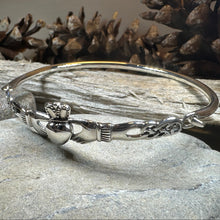 Load image into Gallery viewer, Pure Romance Irish Claddagh Bracelet

