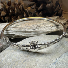 Load image into Gallery viewer, Pure Romance Irish Claddagh Bracelet
