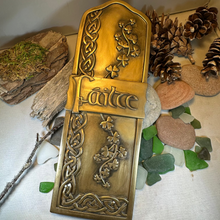 Load image into Gallery viewer, Irish Fáilte Welcome Wall Plaque
