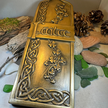 Load image into Gallery viewer, Irish Fáilte Welcome Wall Plaque
