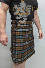Load image into Gallery viewer, Utility Kilt – GlenLoch, Scottish National Weathered
