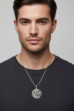 Load image into Gallery viewer, Gundolf Wolf Necklace
