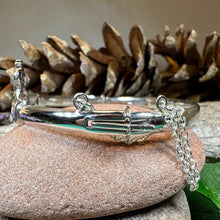 Load image into Gallery viewer, Ballisodare Claddagh Bracelet
