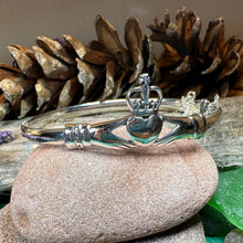 Load image into Gallery viewer, Ballisodare Claddagh Bracelet
