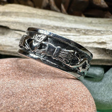 Load image into Gallery viewer, Celtic Claddagh Band Ring
