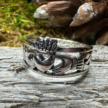 Load image into Gallery viewer, Eternally Celtic Claddagh Band Ring
