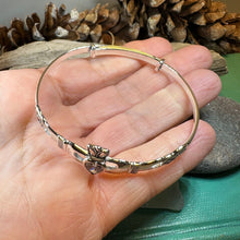 Load image into Gallery viewer, Knotwork Claddagh Bangle Bracelet
