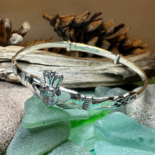 Load image into Gallery viewer, Knotwork Claddagh Bangle Bracelet
