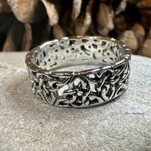 Load image into Gallery viewer, Trinity Knot Band Ring
