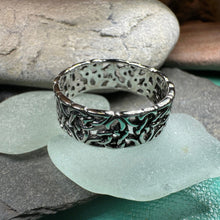 Load image into Gallery viewer, Trinity Knot Band Ring
