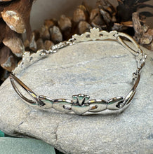 Load image into Gallery viewer, Elegant Irish Claddagh Bracelet
