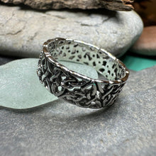 Load image into Gallery viewer, Trinity Knot Band Ring
