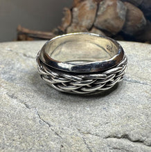Load image into Gallery viewer, Celtic Spinner Ring
