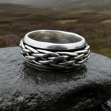 Load image into Gallery viewer, Celtic Spinner Ring
