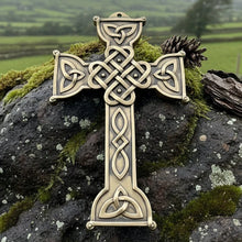 Load image into Gallery viewer, Love Knot Celtic Cross Wall Plaque
