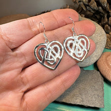 Load image into Gallery viewer, Gràidhear Celtic Heart Earrings
