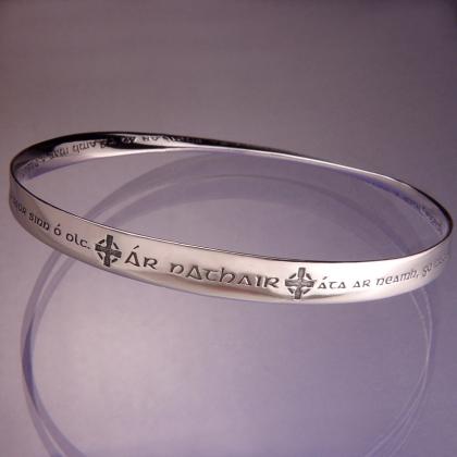 Lord's Prayer In Gaelic Mobius Bracelet - Celtic Reader